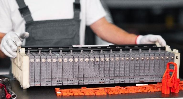 Új szabvány az elektromos járművek akkumulátorainak „második életéért”
