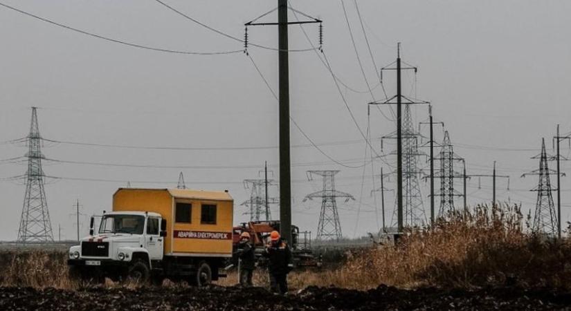 Az orosz támadások miatt négy megyében is áramkimaradások vannak: Ukrajnában lekapcsolási ütemtervek vannak érvényben
