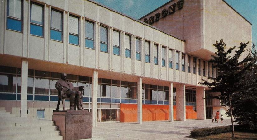 Mozi, bál, parkolók mindenhol: ritka képeken a régi Kölcsey Központ, jó évben születtél, ha még emlékszel így rá