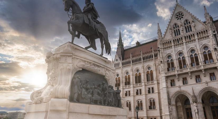 Azonnali bejelentéssel tért vissza a magyar kormány kedd reggel