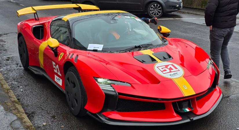 Hoppá! 500 milliós Ferrarit vettek Magyarországon