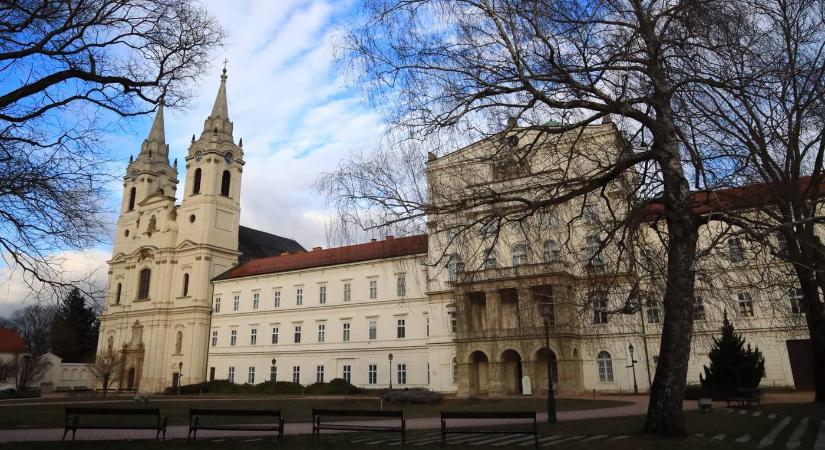 Zirci Ciszterci Apátság: a Bakony egyik legnagyobb műemléki együttese