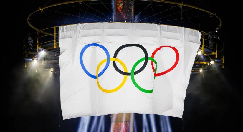 Megérkezett az olimpiai zászló a Francia Alpokba