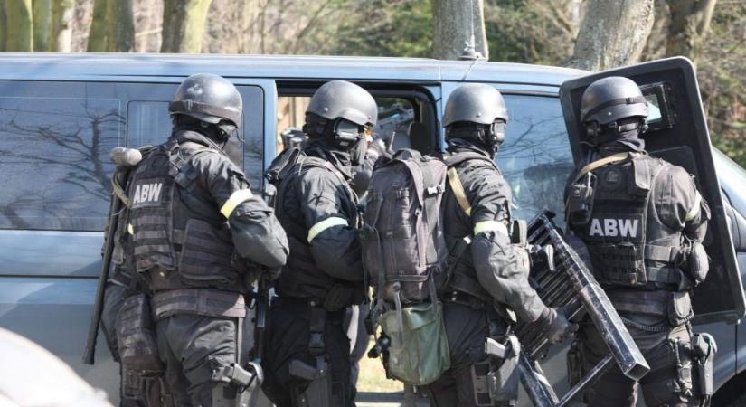 Őrizetbe vettek egy kémkedéssel gyanúsított belorusz állampolgárt Lengyelországban