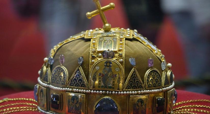 „Lépten-nyomon a történelembe botlunk” – Így kell igényesen írni a magyar történelemről fiataloknak!