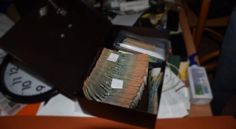 Százezreket kért a diszkrét kezelésért egy zalai pszichiáter – társa kuruzslás miatt áll bíróság elé