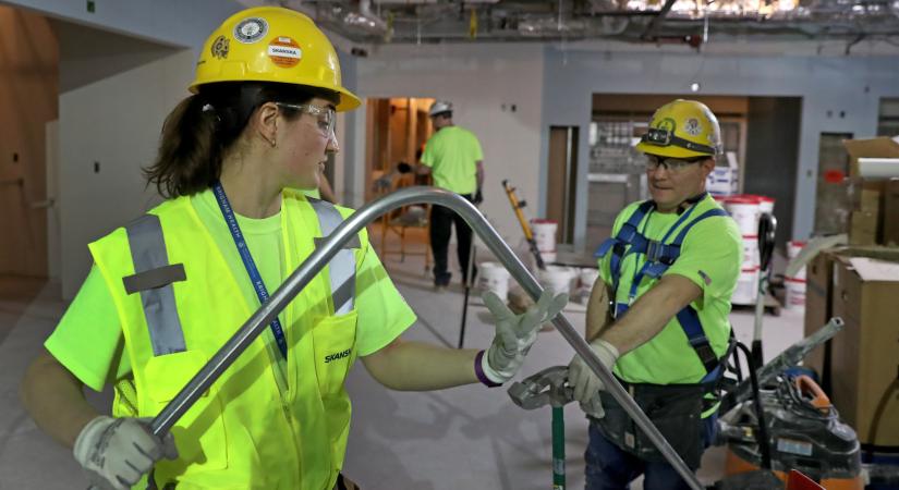 Elfogyott a munkaerő? Ezzel az egyszerű módszerrel hidalnák át a súlyos hiányt az építőiparban