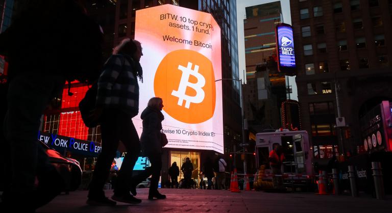 Évek óta nem látott veszteségsorozatban a bitcoin