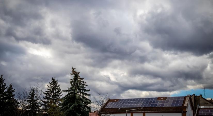 Kint a riasztás! Jégeső és tomboló szél célozta be Miskolcot – ekkor szakadhat le minden