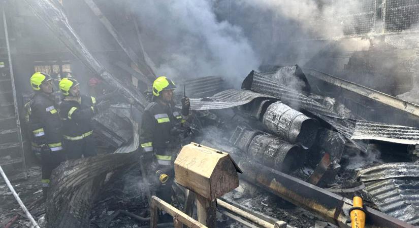 Katonai helikopter zuhant piacra Irán középső részén, legalább négy ember meghalt