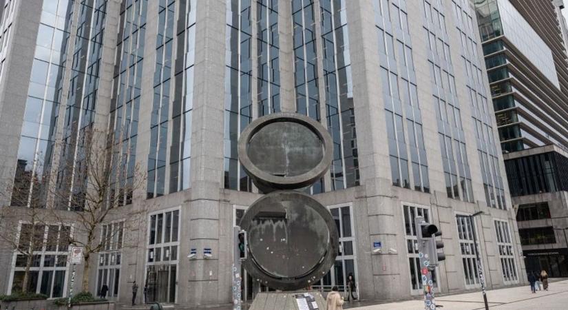 Fordulat: ismét felvetődött a befagyasztott orosz vagyon felhasználása – az EU bármi áron támogatni akarja az ukránokat