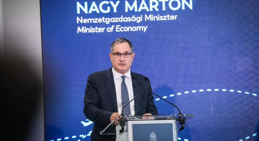 Nagy Márton megint azt fejtegette, miért jó, ha kevesebb nagy bank van