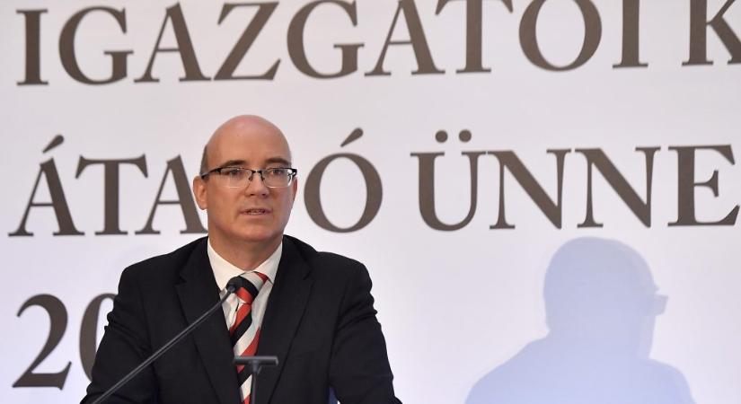 A tanárok is kapnak extrapénzt a választások előtt