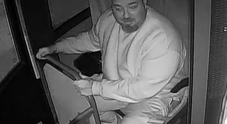 Összeveszett egy másik utassal, majd gázspray-vel lefújta a helyközi buszon