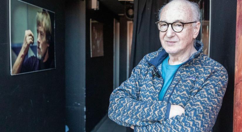 Az év embere díj jelöltjei között Szikora János, a Vörösmarty Színház volt igazgatója