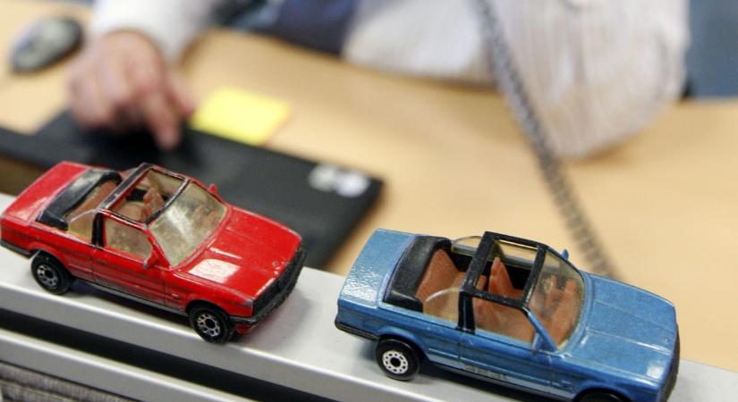 Jó év után a választásokig kivár a magyar lízingpiac