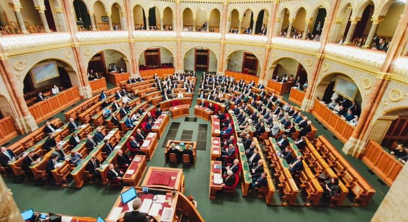 Ha zsarolják a hazát, egységes kiállás kellene!