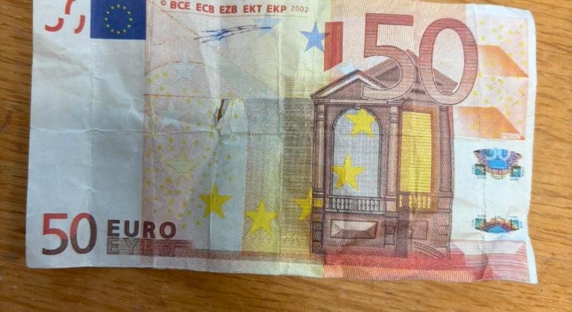 Pénzhamisítók bilincsben: hamis 50 euróssal fizettek Túrkevén