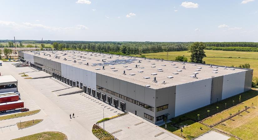 Nem lassít a logisztikai szektor: újabb nagy bővítés Vecsésen