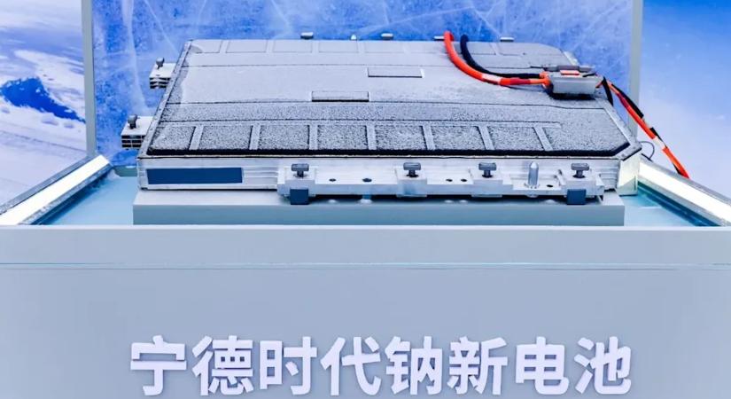 Forradalom az elektromos autók világában: itt az első sóakkumulátor!