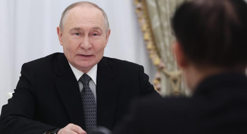 Putyin szerint Ukrajna a békét, a Nyugat pedig Oroszország biztonságát veszélyezteti