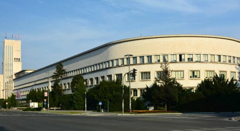 Elbocsátotta a dolgozóit a tartomány, hatmillió dinárt költ végkielégítésre