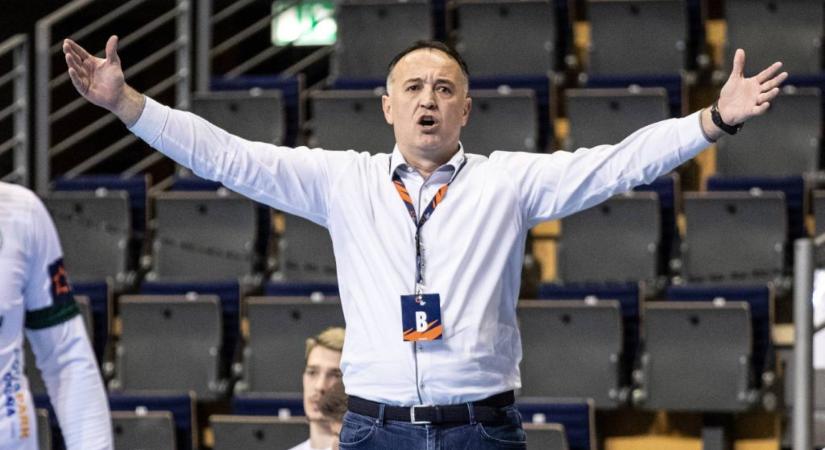 Meccs közben, a kispadon kapott infarktust a Veszprém korábbi olimpiai bajnok kézilabdázója