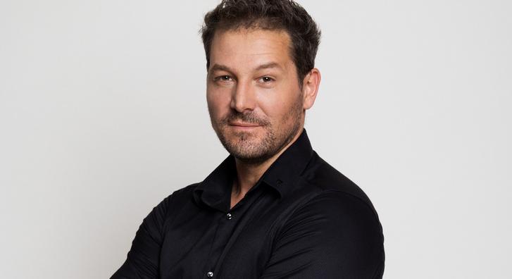 Mészáros András egy egy kétgyermekes anyuka mellett találta meg a boldogságot