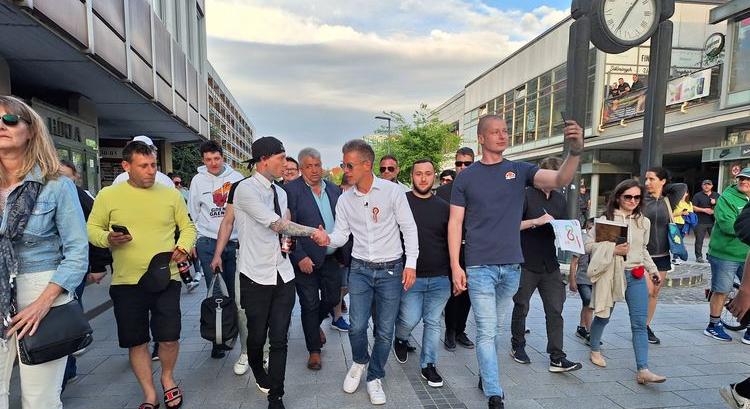 ORSZÁGJÁRÁS – Magyar Péter Alsóörsön, Tapolcán és Veszprémben