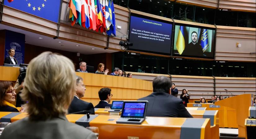 Videón Zelenszkij, a felszólalásokban gyakran Orbán lett a vendégszereplő az EP Ukrajna-vitáján