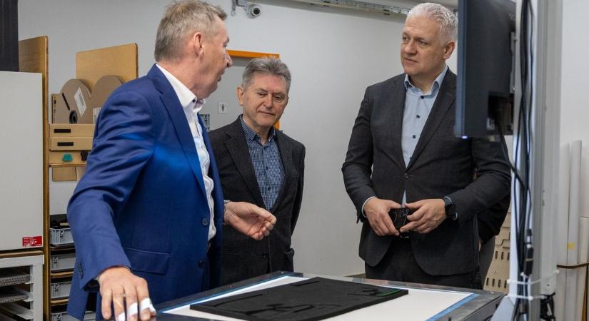 Garázsból a nemzetközi élvonalba: technológiai mérföldkőhöz érkezett a tatabányai vállalkozás