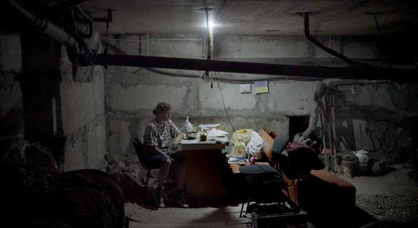 „Tudod, mit jelent a 21 rózsa kínzás közben?” – Lehallgatott telefonbeszélgetésekből tudjuk, miről meséltek az otthoniaknak az orosz katonák