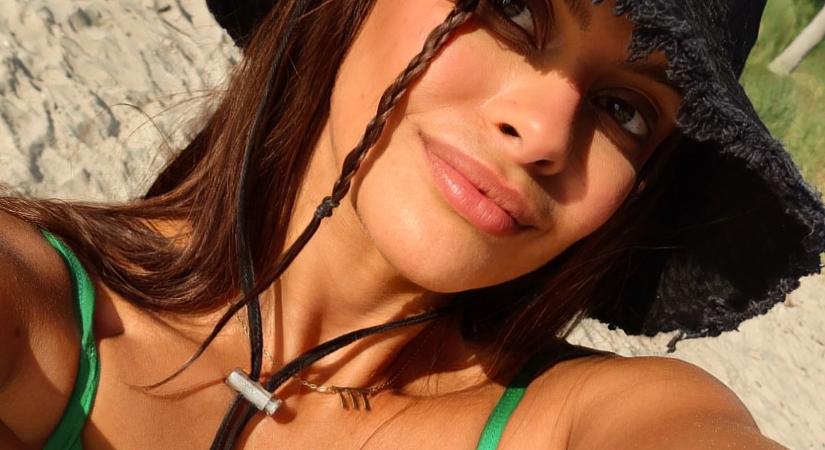 Ferrarival ülnénk be egy moziba