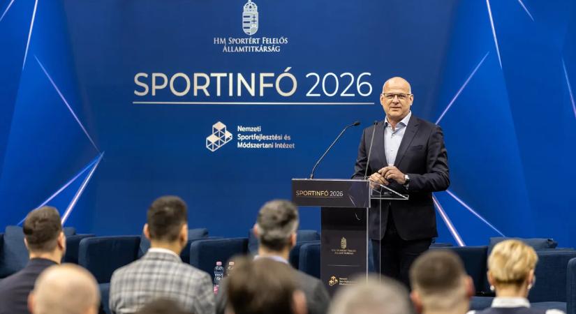 Új uszoda és curlingcsarnok épül Tatabányán