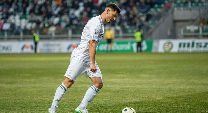 Egy kérdőjellel kevesebb: fontos játékos hosszabbított Győrben