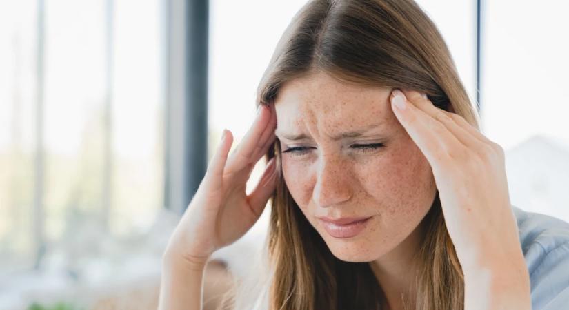 Élesen belehasít a fejébe a fájdalom? Ezt jelezheti