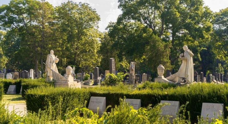 Gyilkosság a temetőben – a 14 éves lány le is filmezte a holttestet