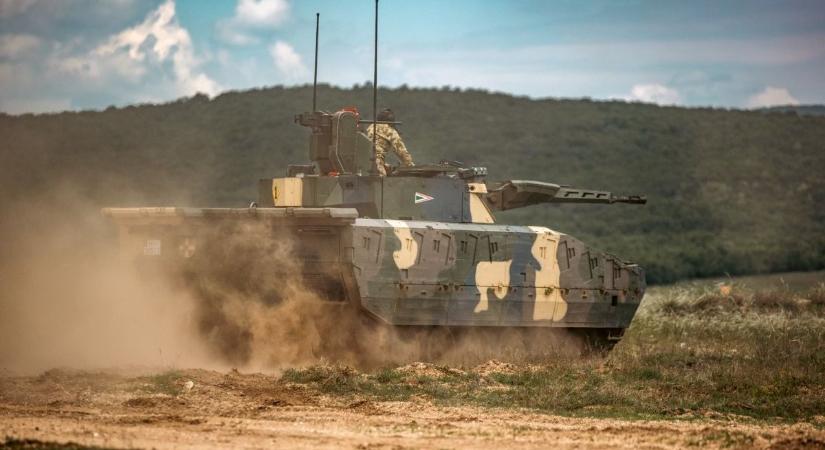 „A békéhez erő kell” – újabb alakulatnál jelennek meg „nagymacskák” (FOTÓK)