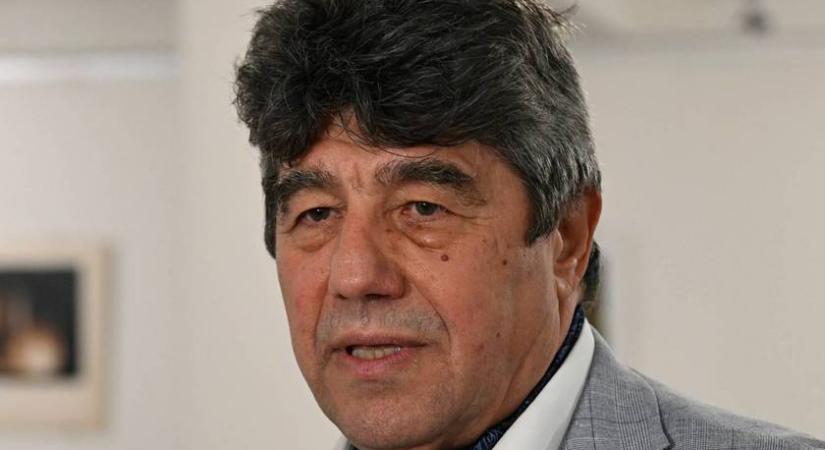 A Szomszédok Vágási Ferijének ritkán látott fia ilyen helyes pasi: a 31 éves Balázs színházigazgató, mint az apja