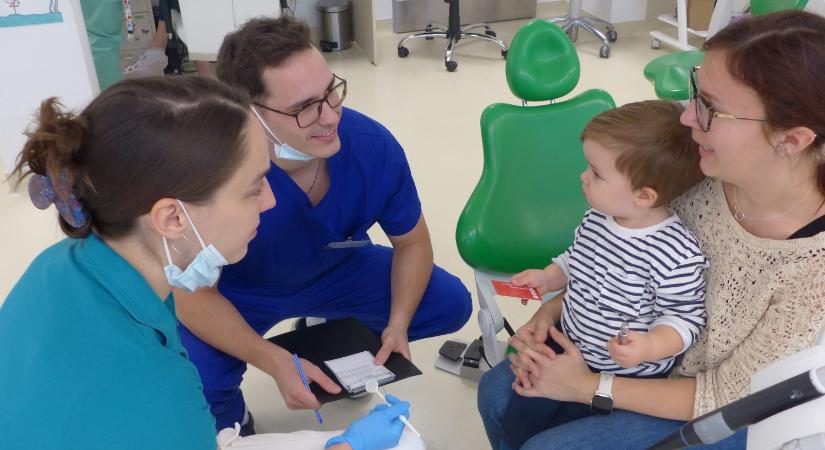 Játékos fogászati szűrés – ismét vizitel a Fogtündér Pécsett