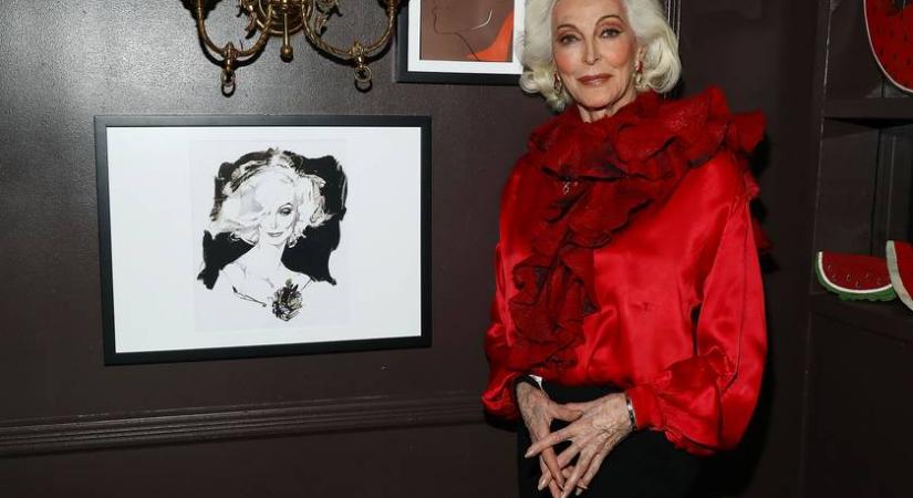 94 éves, de 50-esnek néz ki a szupermodell: ez tartja fiatalon