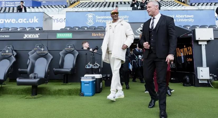 „Csak a fűszag volt más!” – szürreális pillanatok, Snoop Dogg Championship-meccsen parádézott – videó