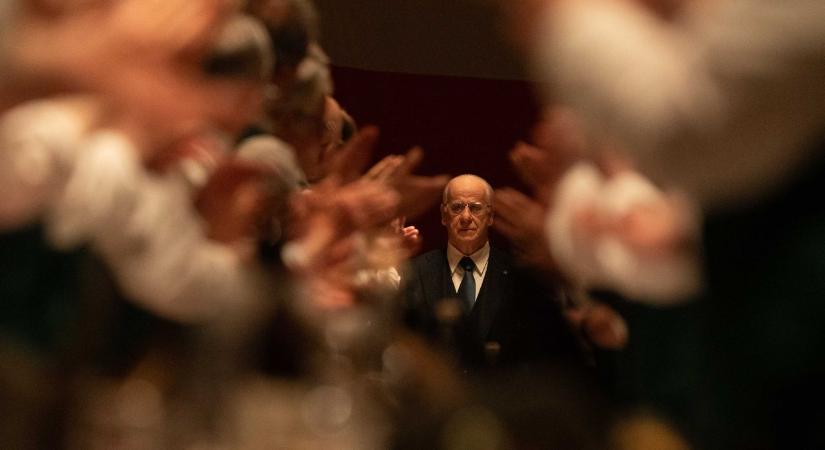 Végre egy tényleg jó és szórakoztató film komoly témáról – Sorrentino: A kegyelem