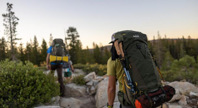 Masszív airdroppal jön a Backpack kriptotőzsde
