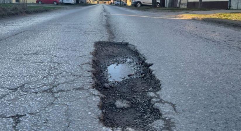 Számoljuk össze közösen Szabadka kátyúit