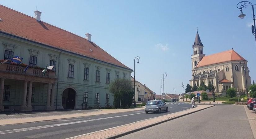 Hűségjutalom a móriaknak, megéri ott dolgozni