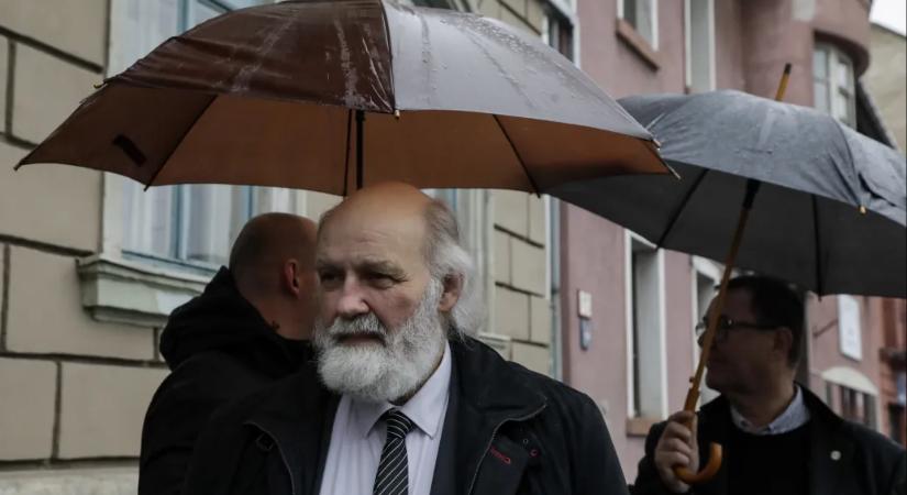 Újra van áram az Iványi Gábor-féle békásmegyeri parókián