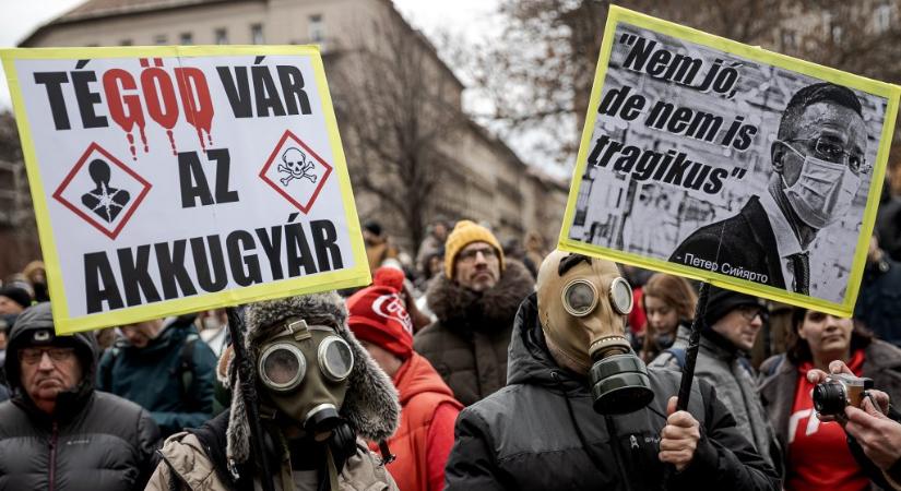 A gödi Samsung-gyár egykori középvezetőjének feljegyzéseiből kiderül, mi okozhatta a robbanást, amit Magyar Péter nemrég videón mutatott be