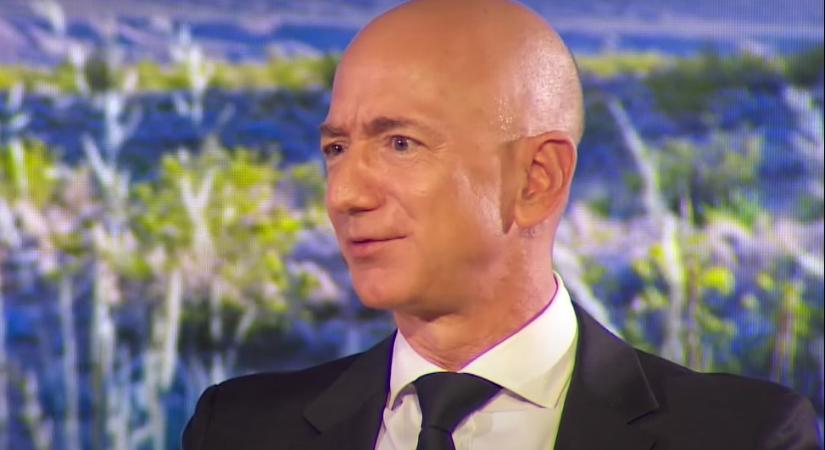 Váratlan: távozik az Amazon éléről Jeff Bezos, a világ egyik leggazdagabb embere