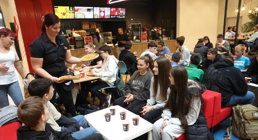 Új korszak a pécsi vendéglátásban: Rekordokat dönt a Pizza Hut modern dine in étterme